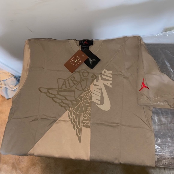 Cactus jack x air jordan tee - Picture 2 of 3